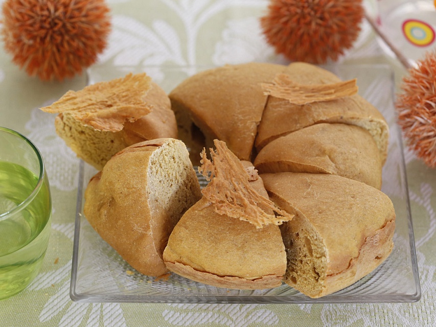 Рецепт: Бездрожжевой тыквенный хлеб с пряностями в мультиварке